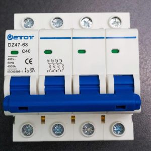 Aptomat DZ47-63 4PC40